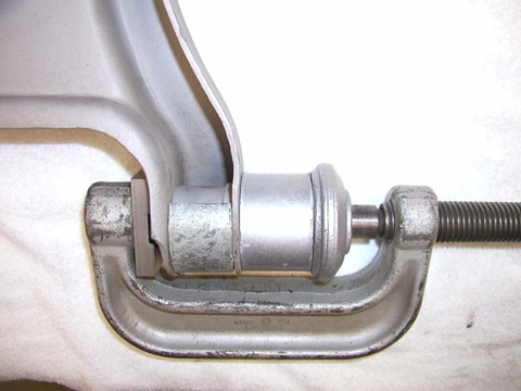 Correct setup to Remove a Bushings